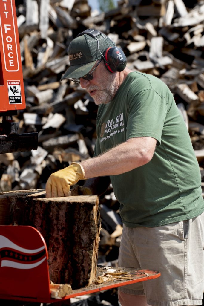 new volunteer using tools