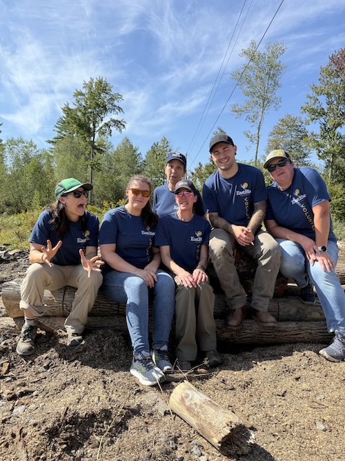 volunteers that look happy